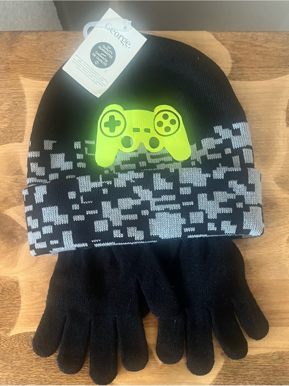 George Kids Gamer Beanie & Gloves Set – Size M/L (7–16) – New With Tags